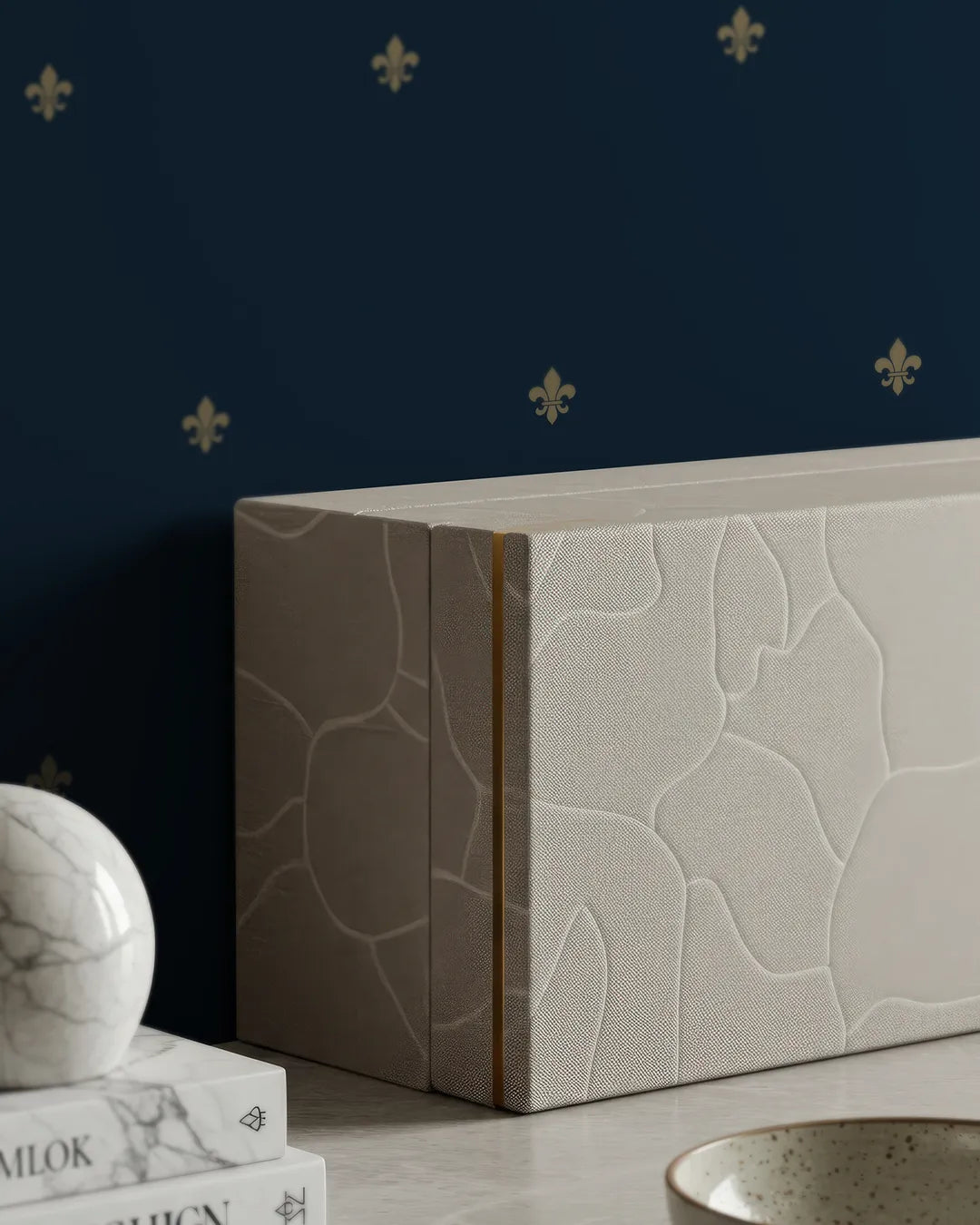 Fleur Motif Wallpaper