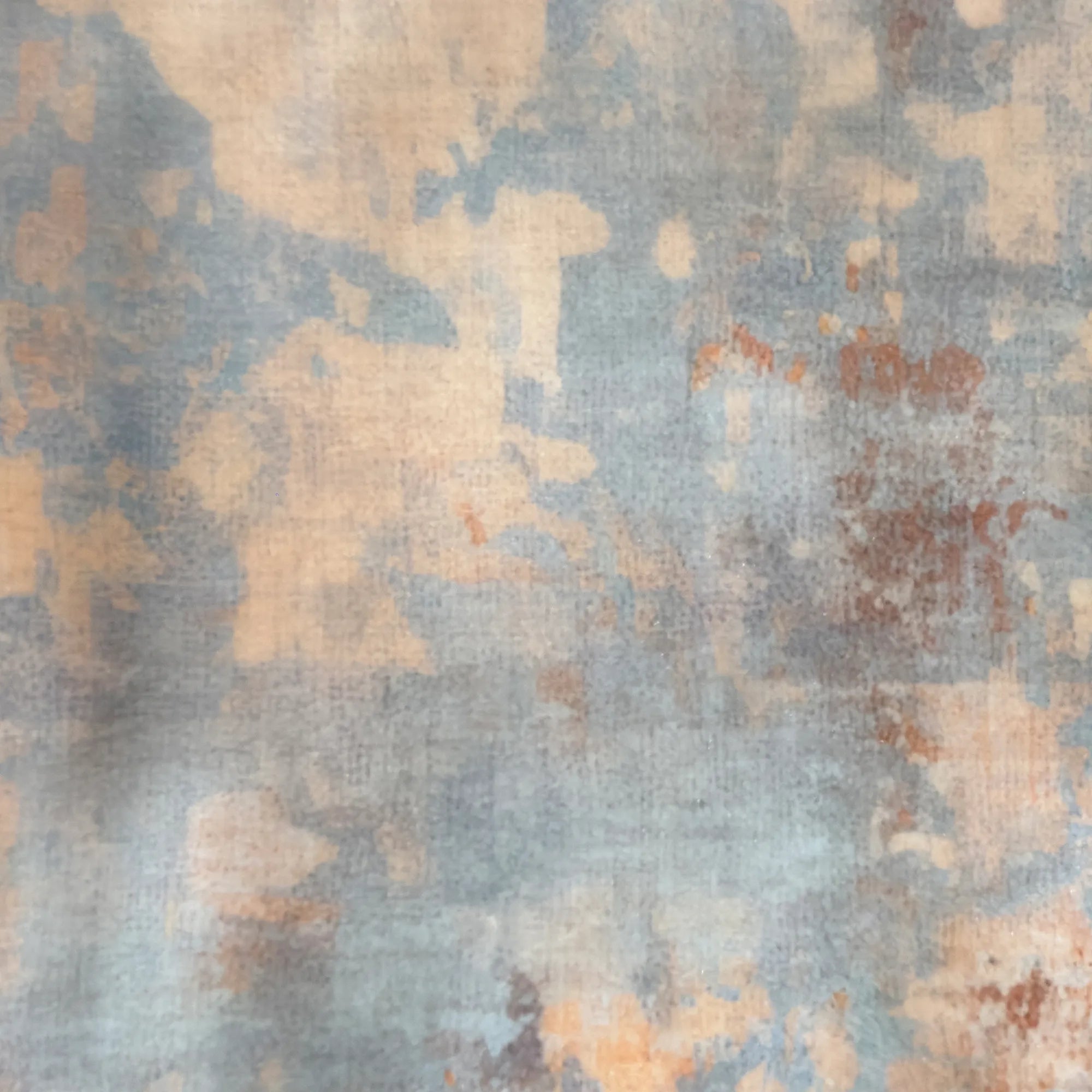 Textured fabric with a multicolor pattern