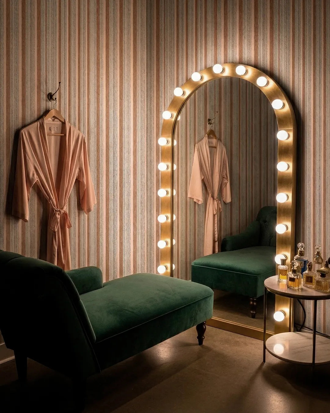 Sierra Pinstripe Wallpaper